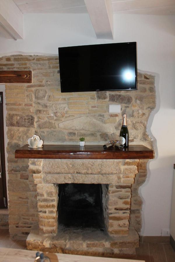 B&B Sotto Le Mura Pietra Montecorvino Luaran gambar