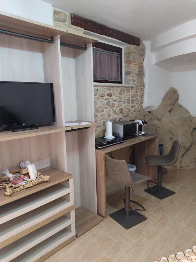 B&B Sotto Le Mura Pietra Montecorvino Luaran gambar